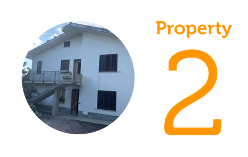 Property 2 Four-bed house in Casoli